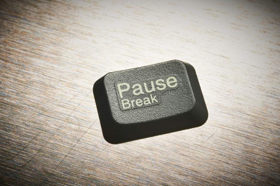 Pause Ruhe zu viel Stress und Burnout der Pauseknopf